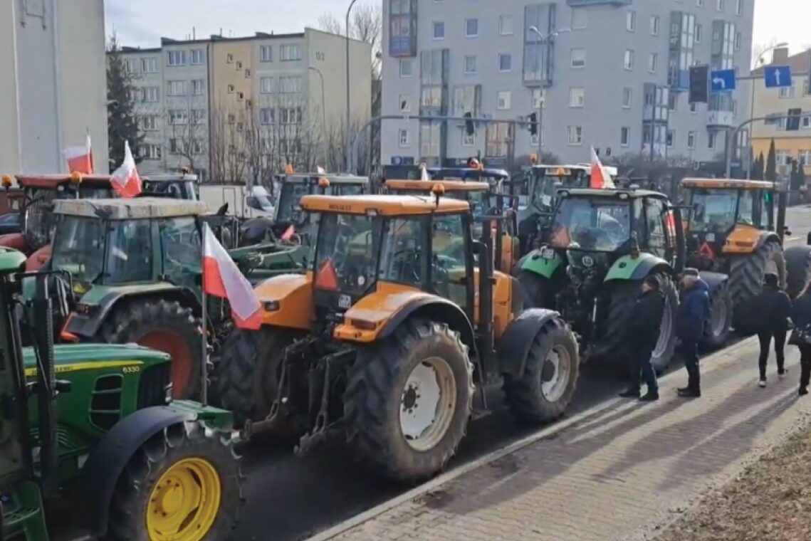 traktory-1139x760
